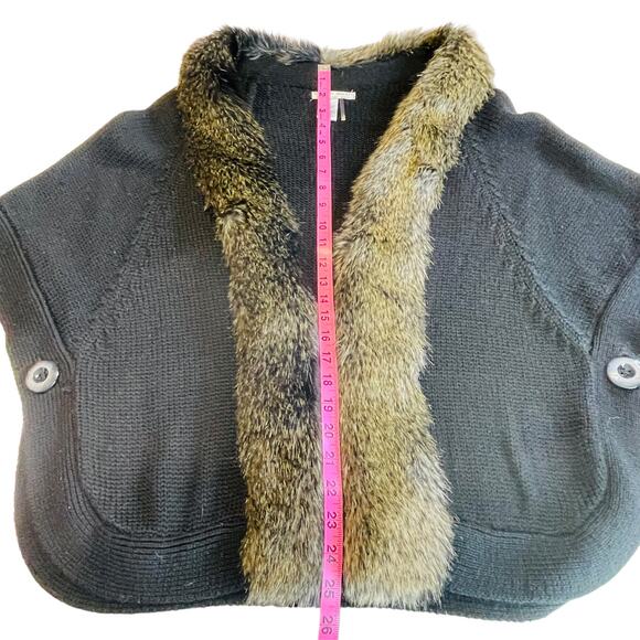 Alberto Makali Black Loose Knit Designer Faux Fur Trim Caplet Sweater Cardigan L - Picture 13 of 13